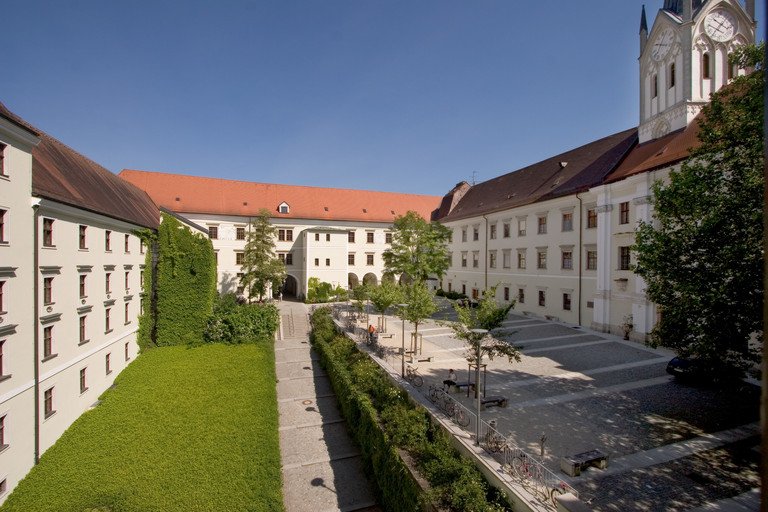 Blick auf Nikolakloster- Innenhof